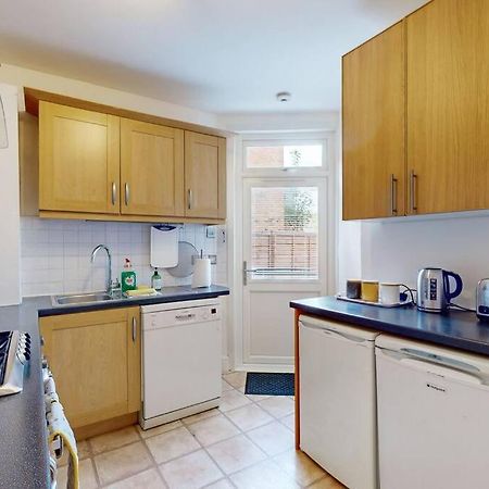 Spacious 2Bd Apartment Cricklewood ロンドン エクステリア 写真