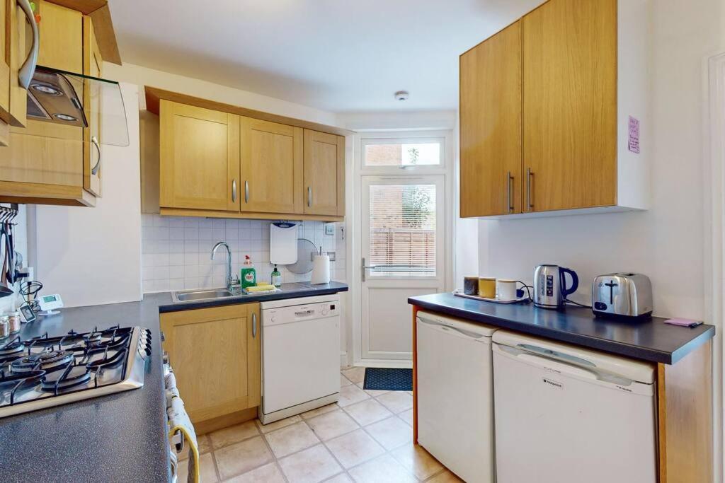 Spacious 2Bd Apartment Cricklewood ロンドン エクステリア 写真